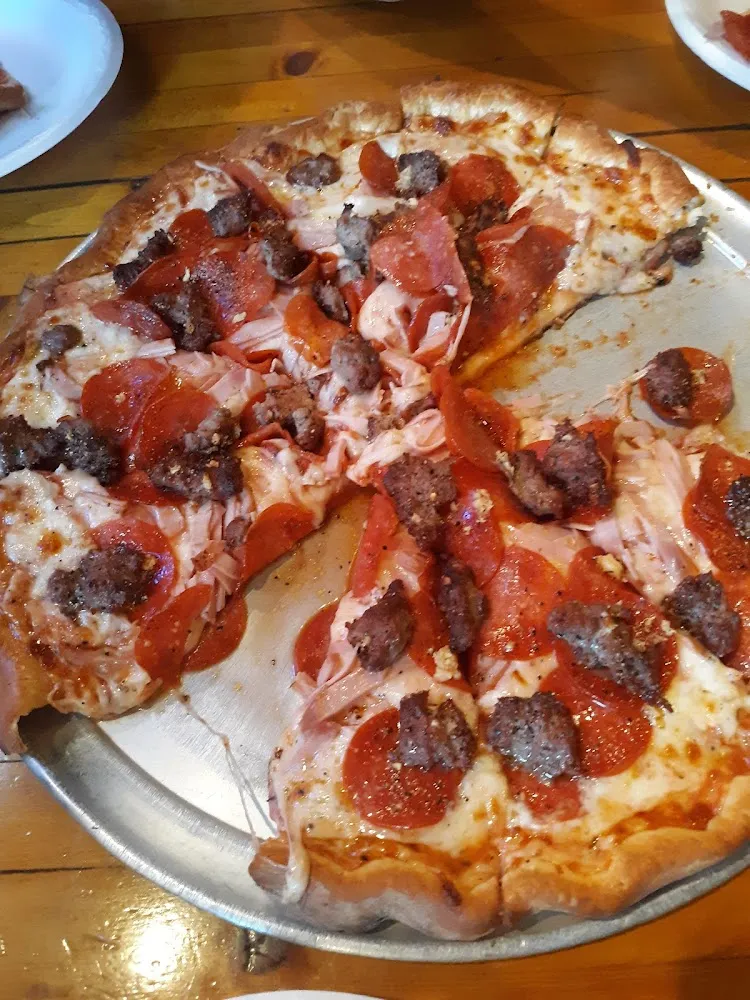 Buffalo Canadian Bacon Pepperoni Crushed Garlic Pizza